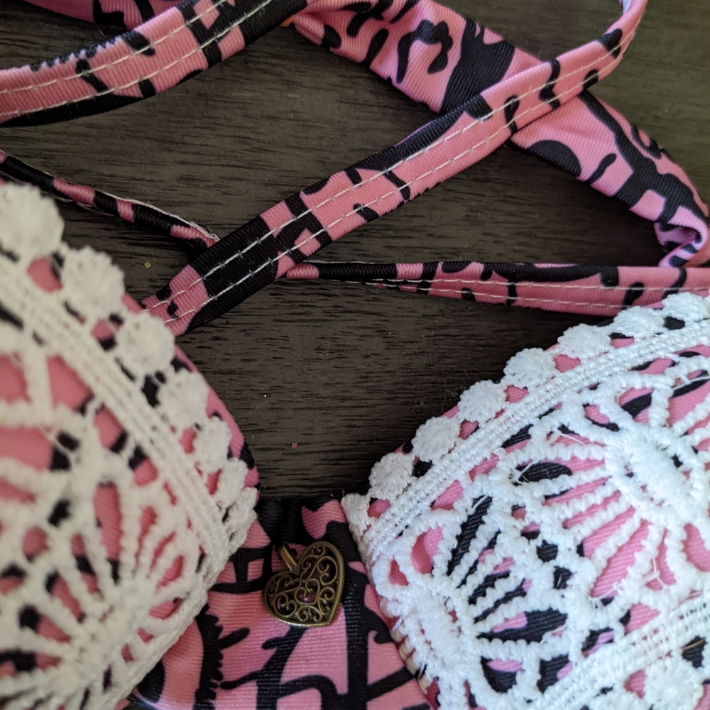 Bathing suit - Picture 2 of 3